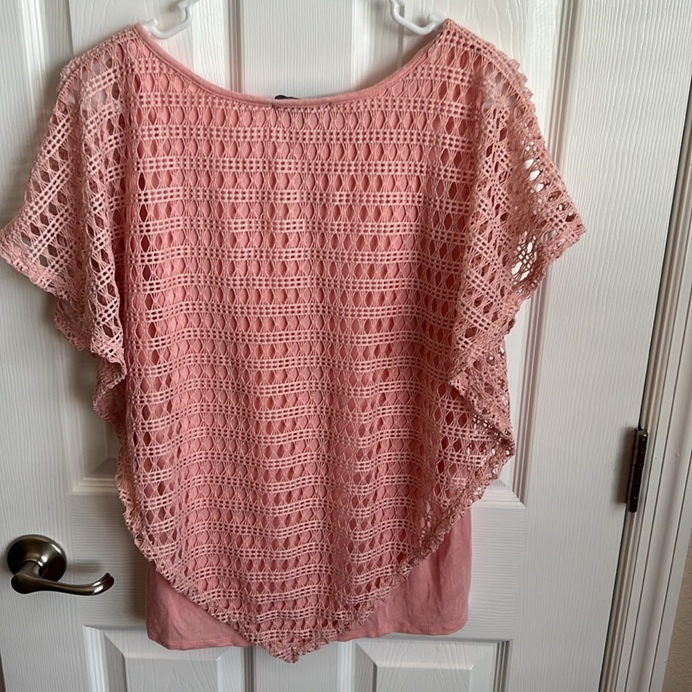 Ladies size medium crochet like top by Naïf - Picture 6 of 6